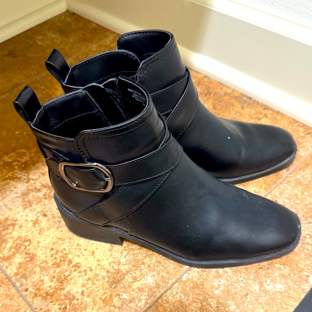Black big girls boots size 6.5